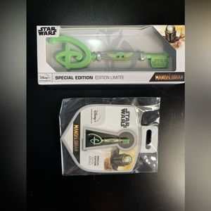 Disney Star Wars Mandalorian The Child Key & Key Pin Special Edition